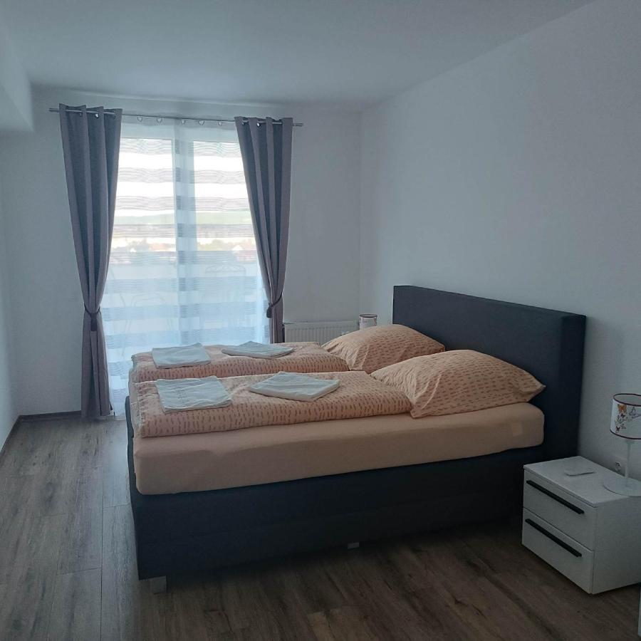 Neue, Moderne Penthousewohnung Sighișoara Zewnętrze zdjęcie