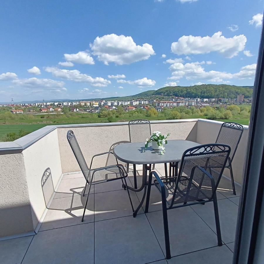 Neue, Moderne Penthousewohnung Sighișoara Zewnętrze zdjęcie